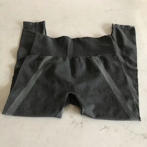 Tema tights or leggings.